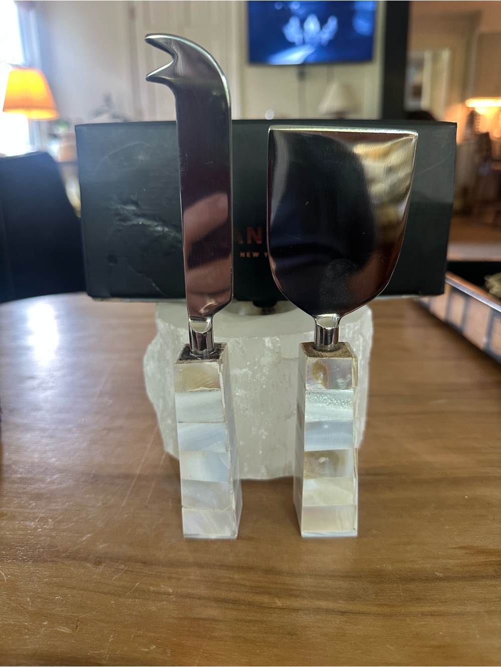 ANNA New York Mother of Pearl Cheese Knives Set new White Handles box